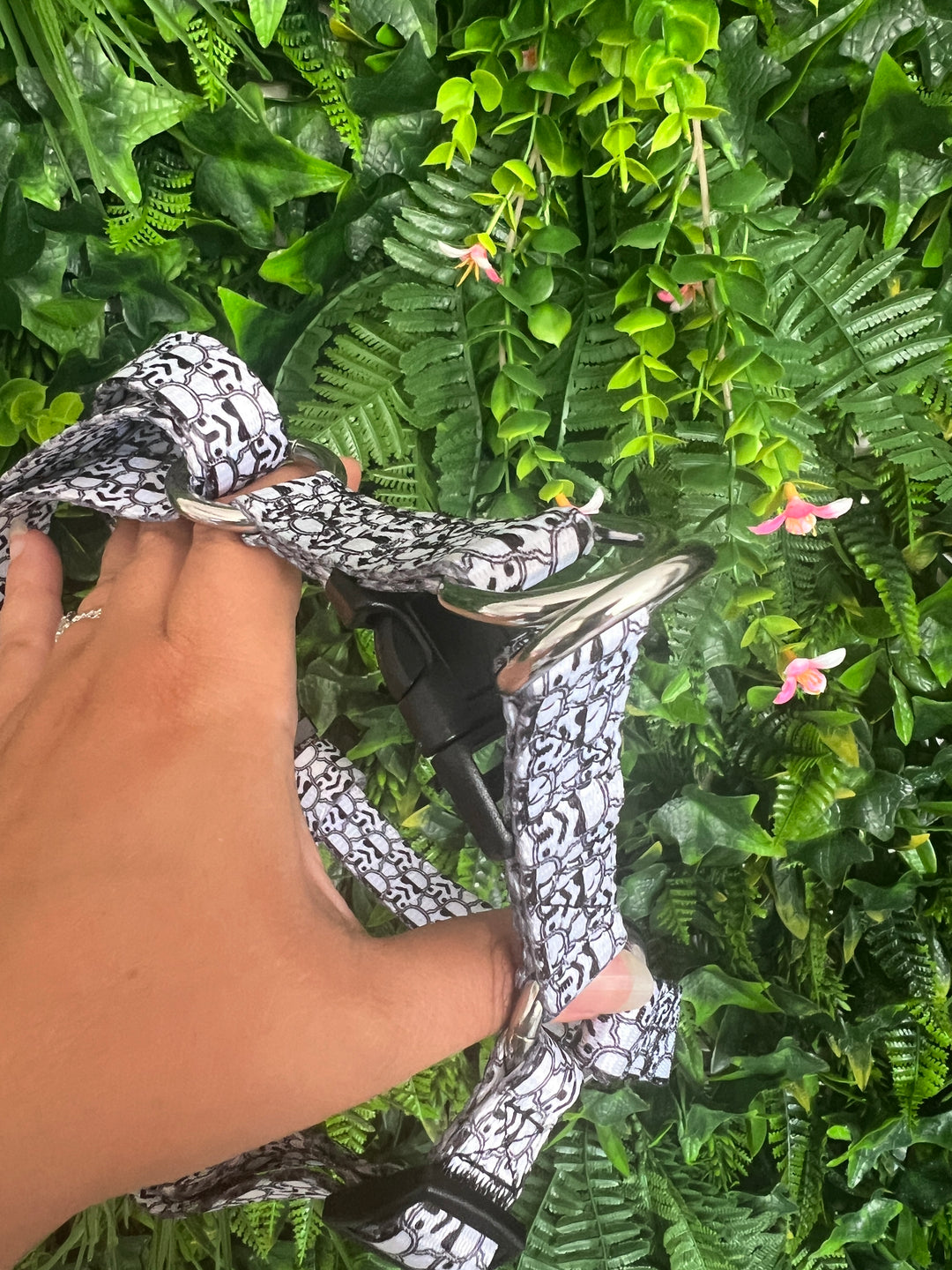 OUTLET- Sample: Step in Strap Harness